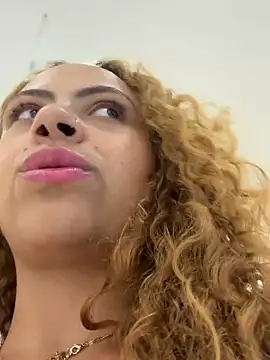 Chloe_Leaozinho webcam