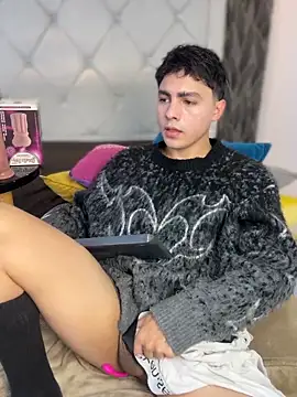 samu_hott - Samu_Hott's free webcam - UK Sex Cams