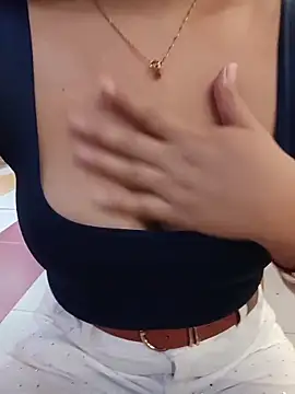 julieth_hot-69 (F young) - My friend sucks my boobs 😈