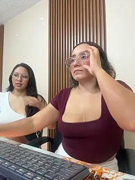 Kay_LustyWife webcam