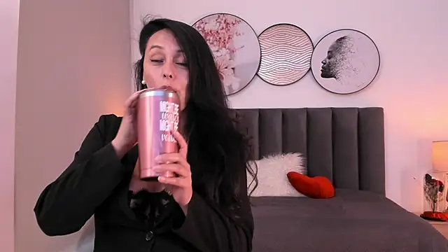 SaharaGarcia__ webcam