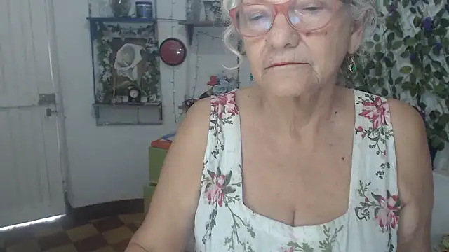 FunnyGrandma webcam