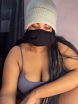 Nabila-hanouna webcam