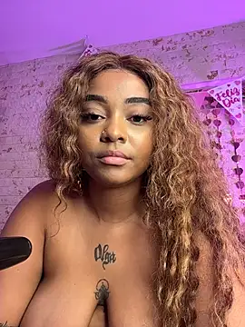 Webcam Model (pamela_west)  is live.Free join now!