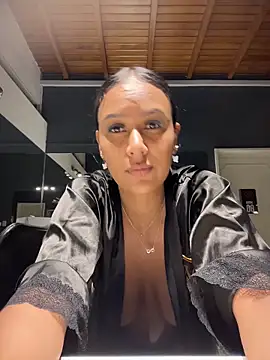 Webcam Model (MiilaBlake)  is live.Free join now!