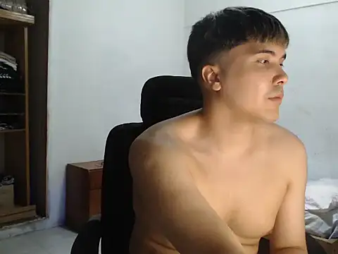 CuteAlexBoy webcam