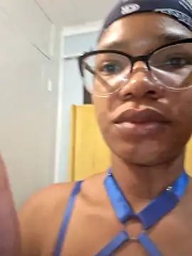 BLAQ-DIAMOND31 webcam