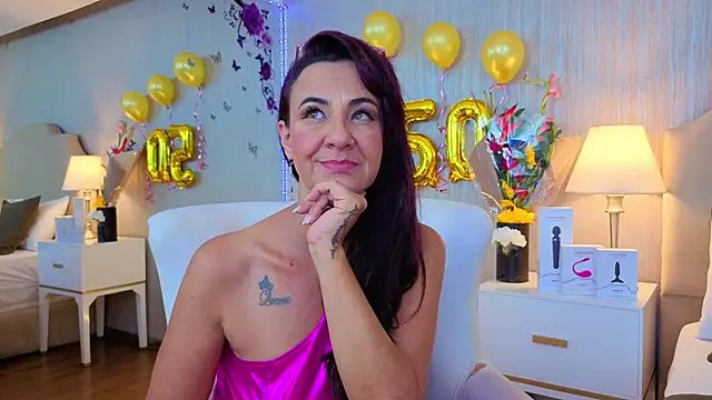 ScarleetJonson webcam