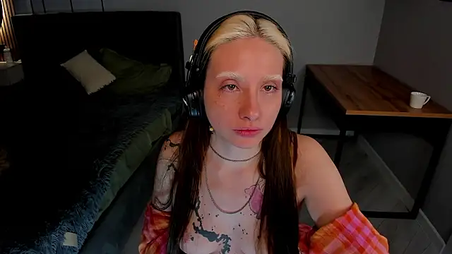 elizaveta_brown - Elizaveta_Brown's free webcam - UK Sex Cams