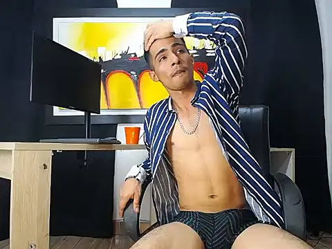 Apolo_Richards webcam