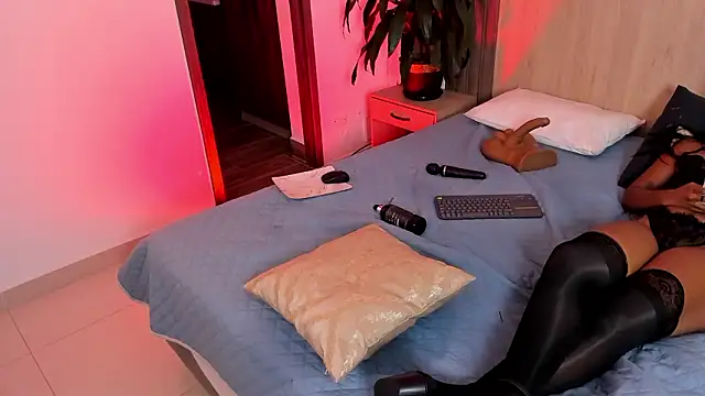 rebeca_cortez_ - Rebeca_cortez_'s free webcam - UK Sex Cams