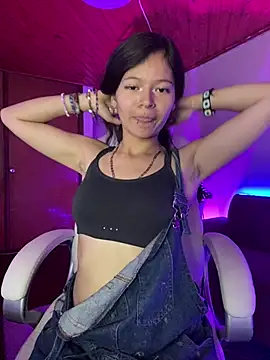 ninffa_pinkk21 - Ninffa_pinkk21's free webcam - UK Sex Cams