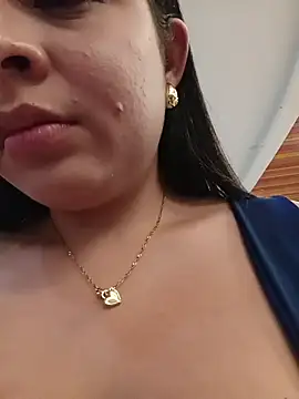 Julieth_hot-69 webcam