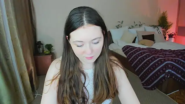 AlluringLookk webcam