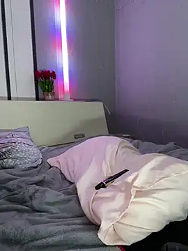 lipsi_vikki - Lipsi_vikki's free webcam - UK Sex Cams