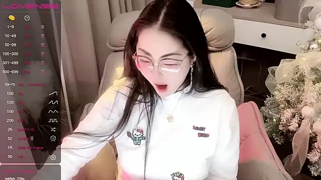 Monica-666888- webcam