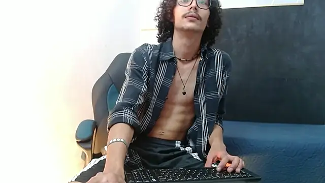 KittyStarmorbid webcam