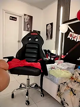 Natasha_miilf webcam