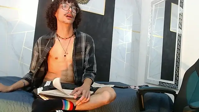 KittyStarmorbid webcam