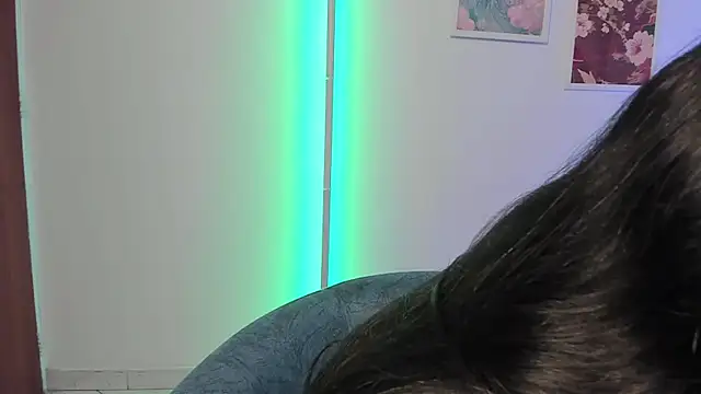 canelleGarces webcam