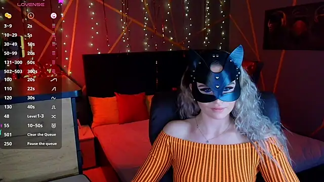 HotWildCat webcam