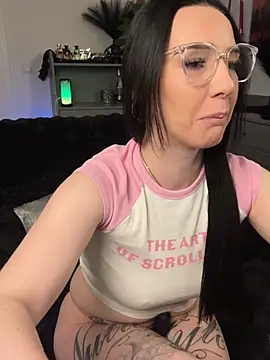 trixie-tainted - Trixie-Tainted's free webcam