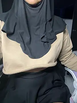 Webcam Model (Jameela) is live