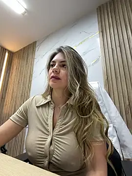 alicee16 Live Webcam on Stripchat