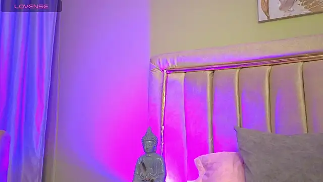 Esmeralda_Candy webcam