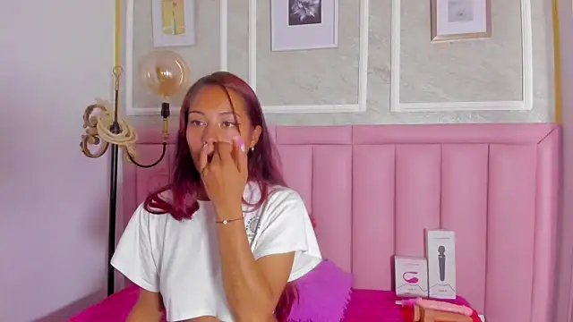 HoollyHendrix webcam