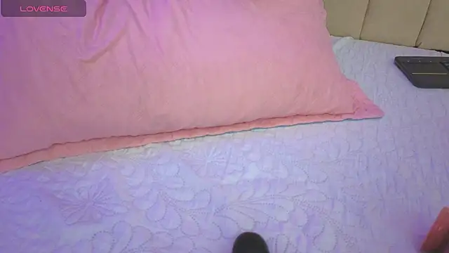 Esmeralda_Candy webcam