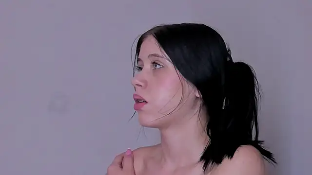 sara__jones_gh webcam