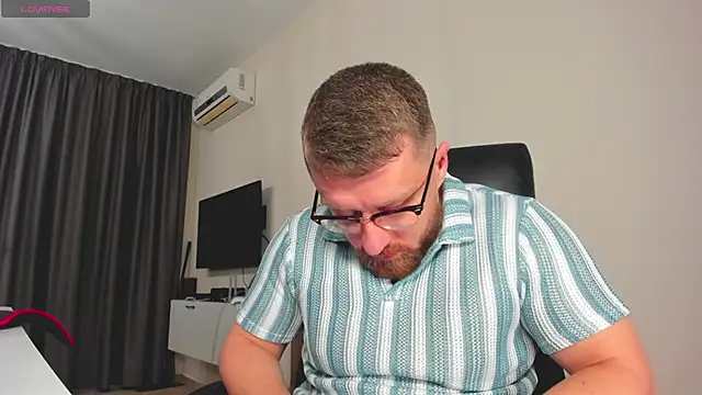 Findom_guy webcam