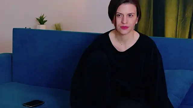 ScarlettNoirr webcam