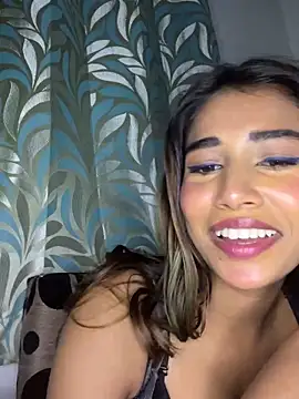 Webcam Model (STRIP_GLOW)  is live.Free join now!