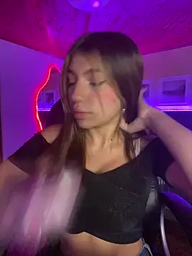 Isabella18_pink webcam