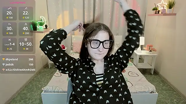 kiraduvall - KiraDuvall's free webcam - UK Sex Cams