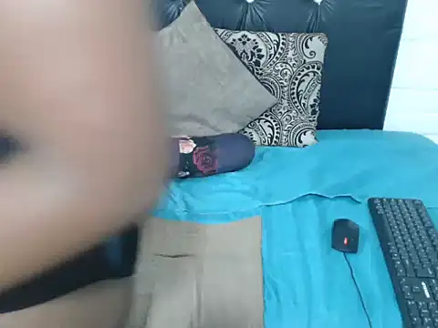 InnocentSlutX webcam