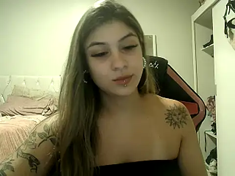 becca_b (F young) - mostrar seios e mamar dildo