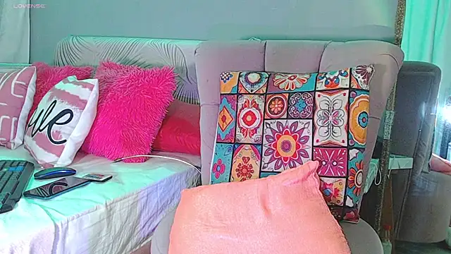 karlablue_ - Karlablue_'s free webcam - UK Sex Cams