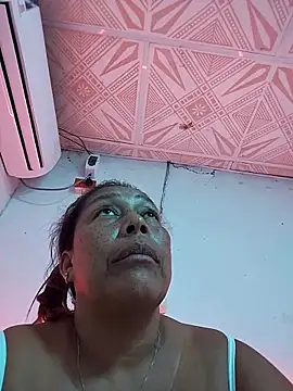 Ruby-Hot-Milf webcam