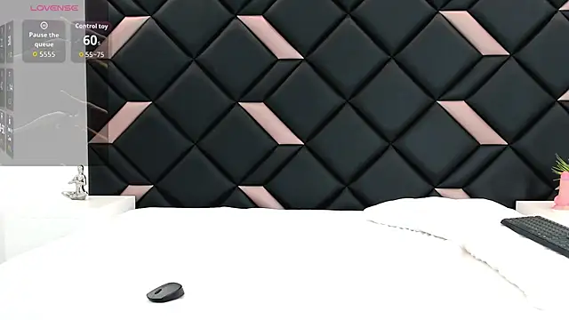 GeraldineSandoval webcam