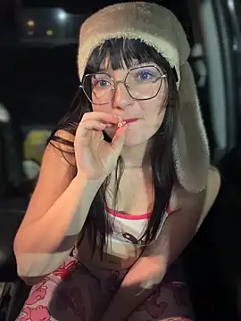 Webcam Model (urpuppymoon)  is live.Free join now!