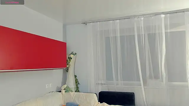 exposed_lizzy webcam