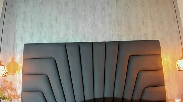 maya_curvy (F young) - open ass