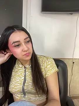 Webcam Model (AshleyPinkk_) is live