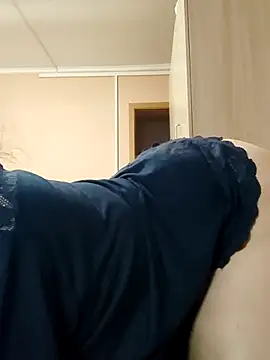 Zulfiya_Bruce webcam