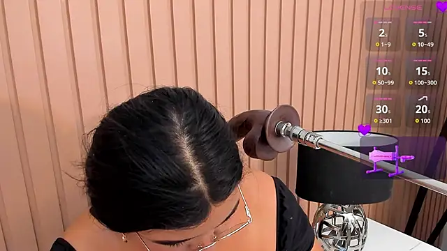 klhoe_boobs - Klhoe_boobs's free webcam - UK Sex Cams