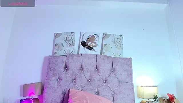 skye_moore (F young) - naked