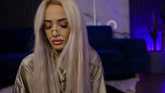 blondie_muller (F teen) - Make it HOT